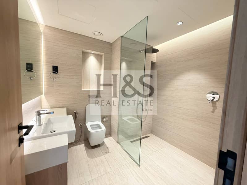 MARINA LIVING 1BR | STUNNING VIEW |BRAND NEW - Image 11