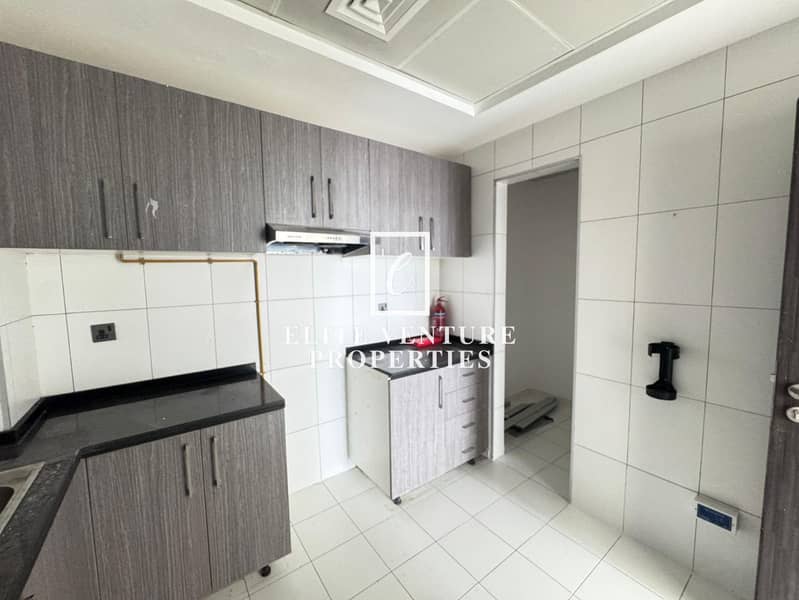 LUXURY LIVING 1-BHK | PRIME LOCATION | SPACIOUS - Image 6