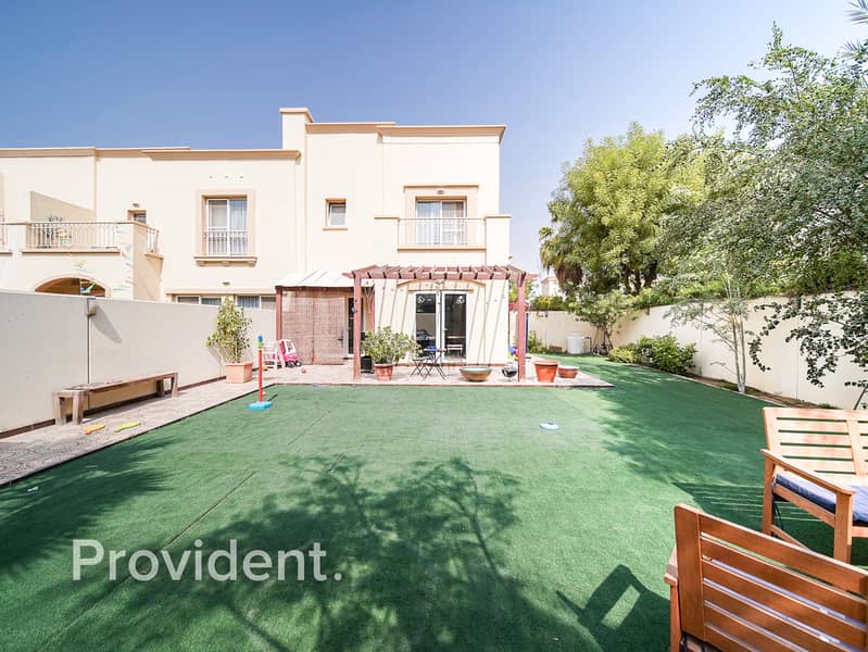 Corner Unit | Fully Furnished | Upgraded