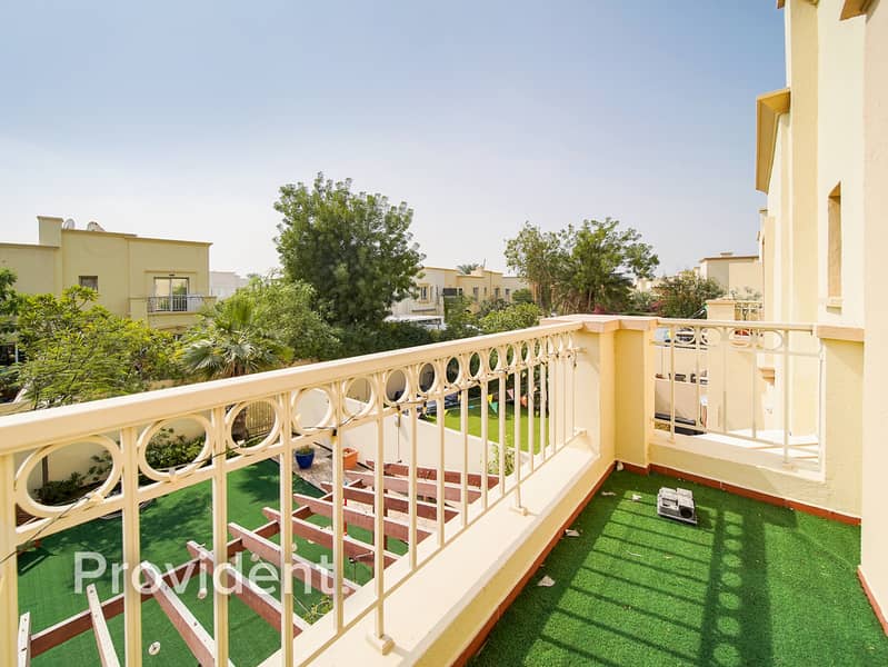 Corner Unit | Fully Furnished | Upgraded