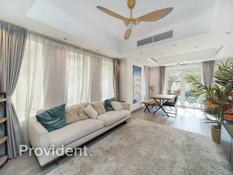 Corner Unit | Fully Furnished | Upgraded