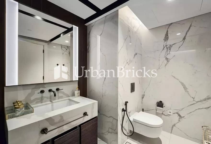 Vacant| Island View | Luxury Furniture - Image 9