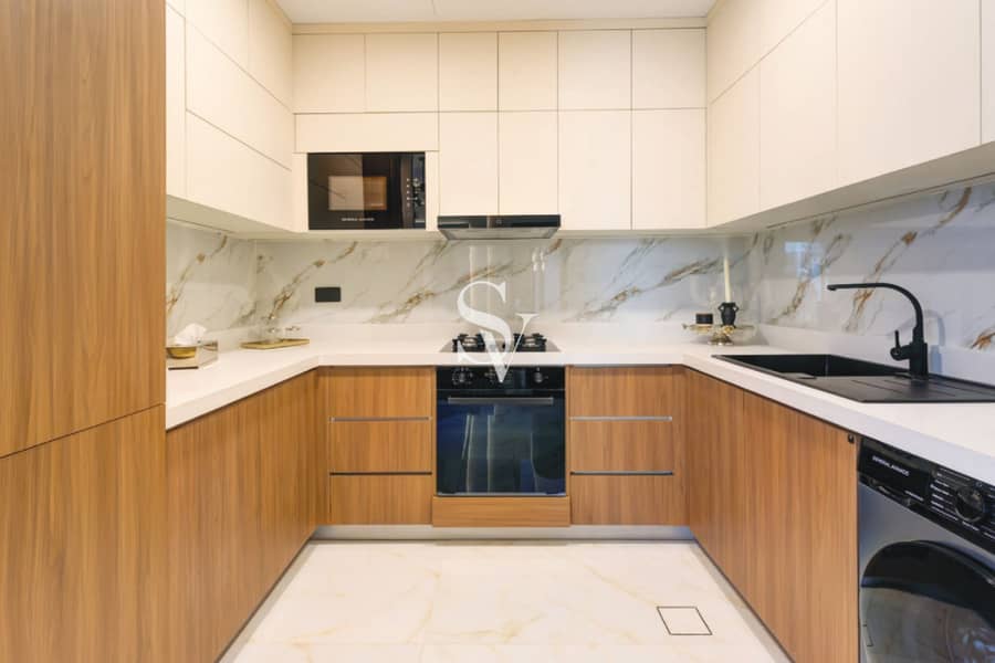 Corner Unit | Mid Floor | Smart Home | White Goods