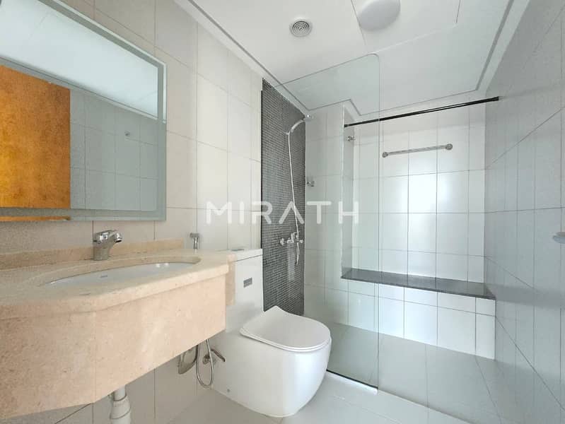 Upgraded Villa | Community pool, Gym and Garden - Image 12