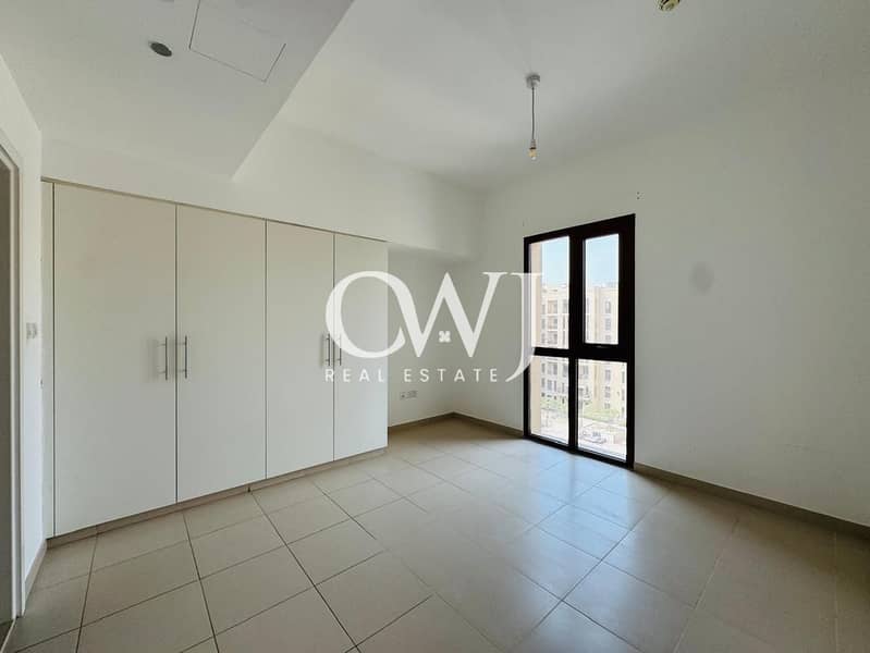 Spacious unit | Prime Location | Pool View - Image 9