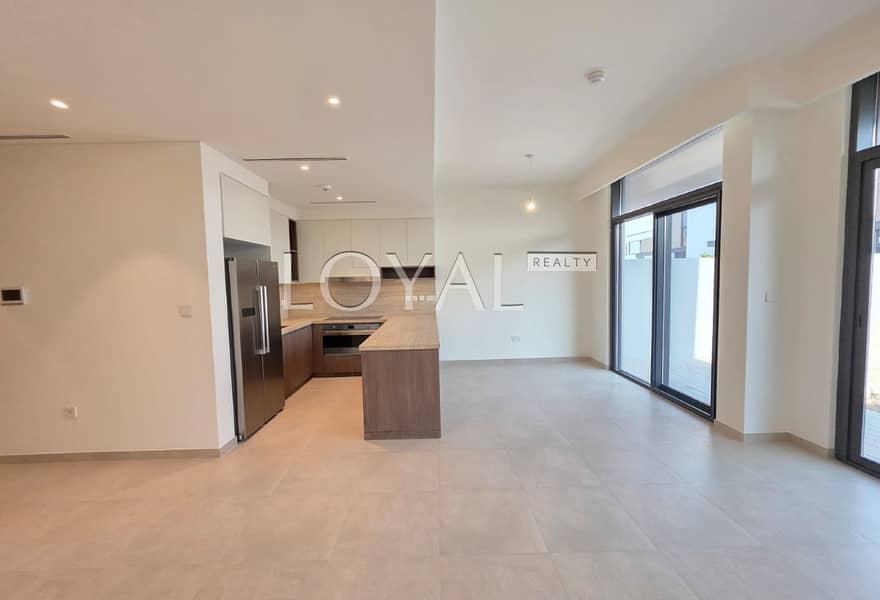 Spacious 3 BR | Multiple Options | Ready to Move