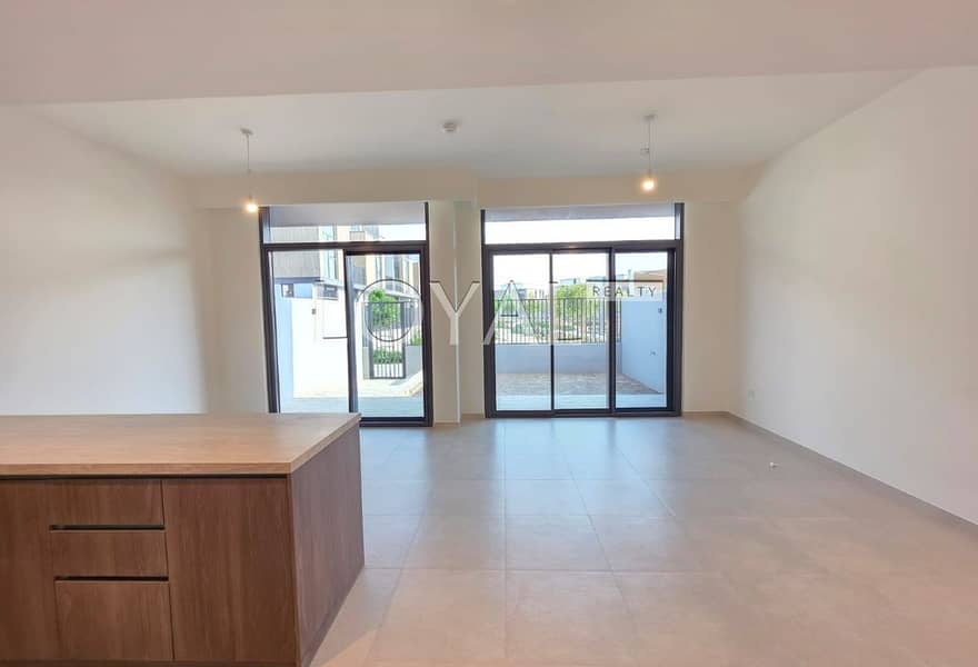 Spacious 3 BR | Multiple Options | Ready to Move - Image 7