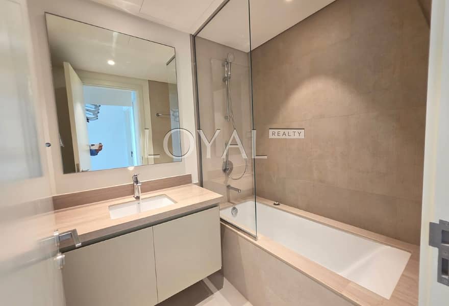 Spacious 3 BR | Multiple Options | Ready to Move - Image 10