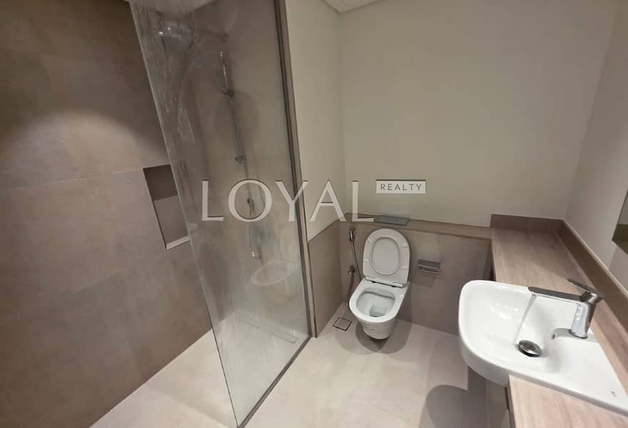 Spacious 3 BR | Multiple Options | Ready to Move - Image 11