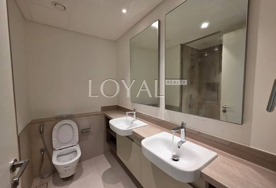 Spacious 3 BR | Multiple Options | Ready to Move - Image 12