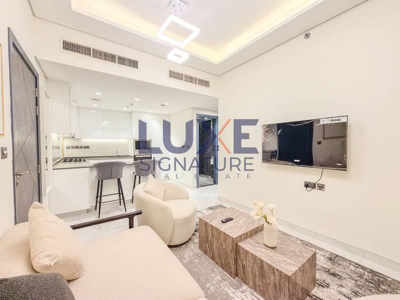Luxury 2 Bedroom Apartment with Private Pool | Samana Golf Avenue, Dubai
