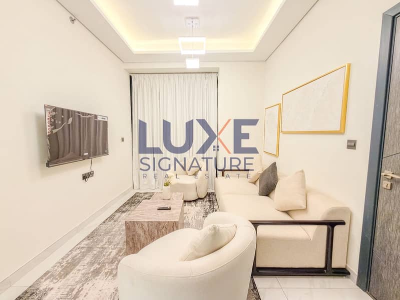 Luxury 2 Bedroom Apartment with Private Pool | Samana Golf Avenue, Dubai