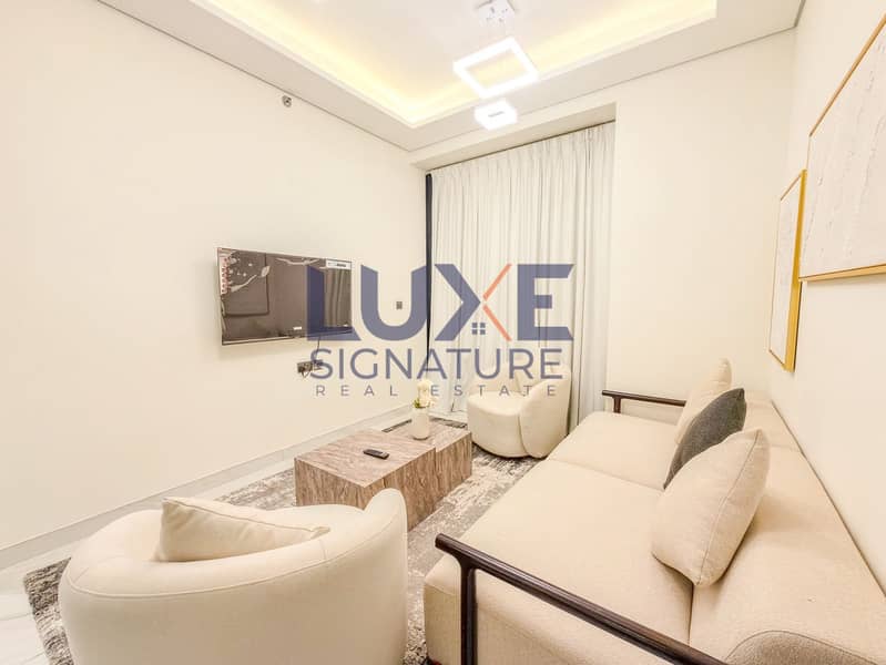 Luxury 2 Bedroom Apartment with Private Pool | Samana Golf Avenue, Dubai