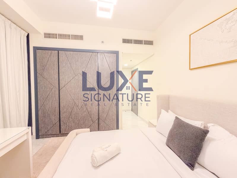 Luxury 2 Bedroom Apartment with Private Pool | Samana Golf Avenue, Dubai - Image 9