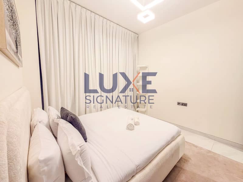 Luxury 2 Bedroom Apartment with Private Pool | Samana Golf Avenue, Dubai - Image 12