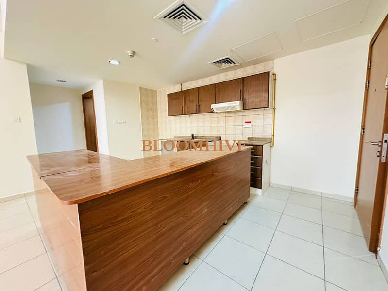 Renovated Plus Extra Spacious 1BR Gym Pool Steam & Sauna, Roof top Garden - Image 7