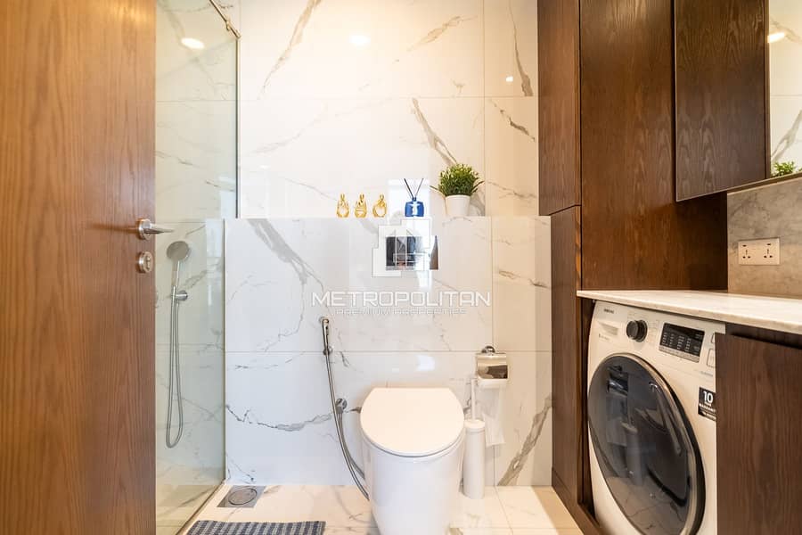 Beautifully Furnished| Upgraded| Bright| Vacant - Image 16