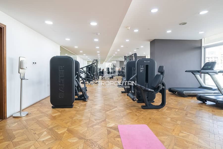 Beautifully Furnished| Upgraded| Bright| Vacant - Image 22