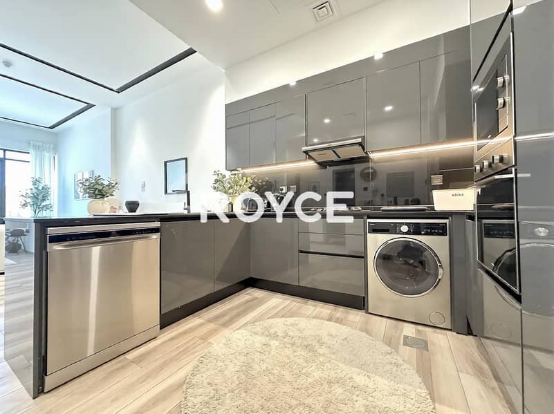 Huge Layout 2 Beds | Vacant | Fully Furnished - Image 7