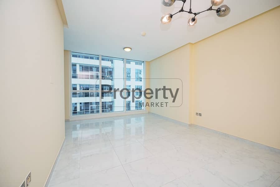 Spacious | Bright | Great Amenities | Near Metro - Image 9