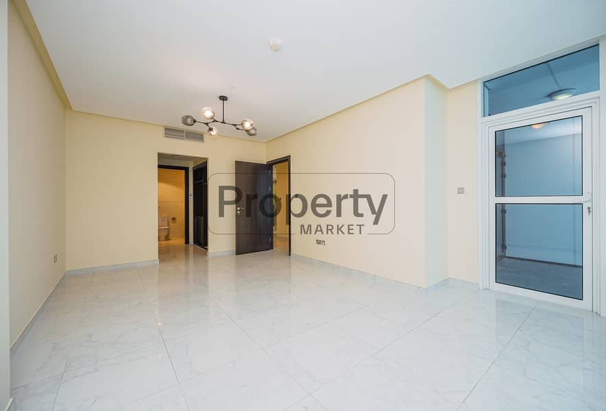 Spacious | Bright | Great Amenities | Near Metro - Image 11