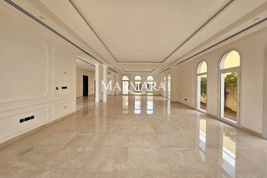 Spacious 6-Bed | Private Garden | Jumeirah 1