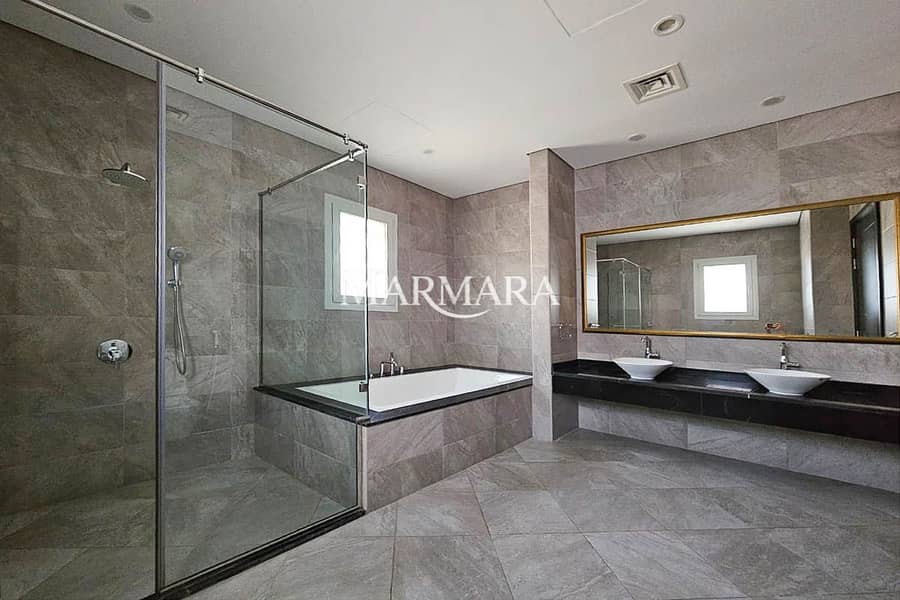 Spacious 6-Bed | Private Garden | Jumeirah 1 - Image 30