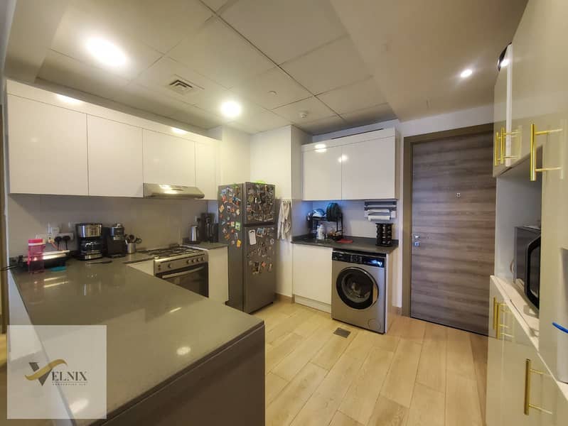 Grade A Tower | 1BR | Furnished | Pool View | Flexible Cheques