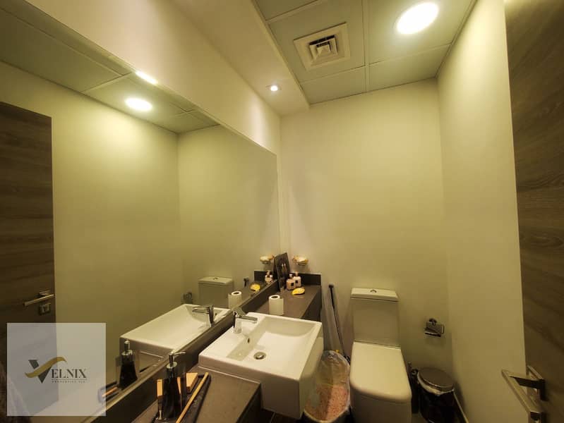 Grade A Tower | 1BR | Furnished | Pool View | Flexible Cheques