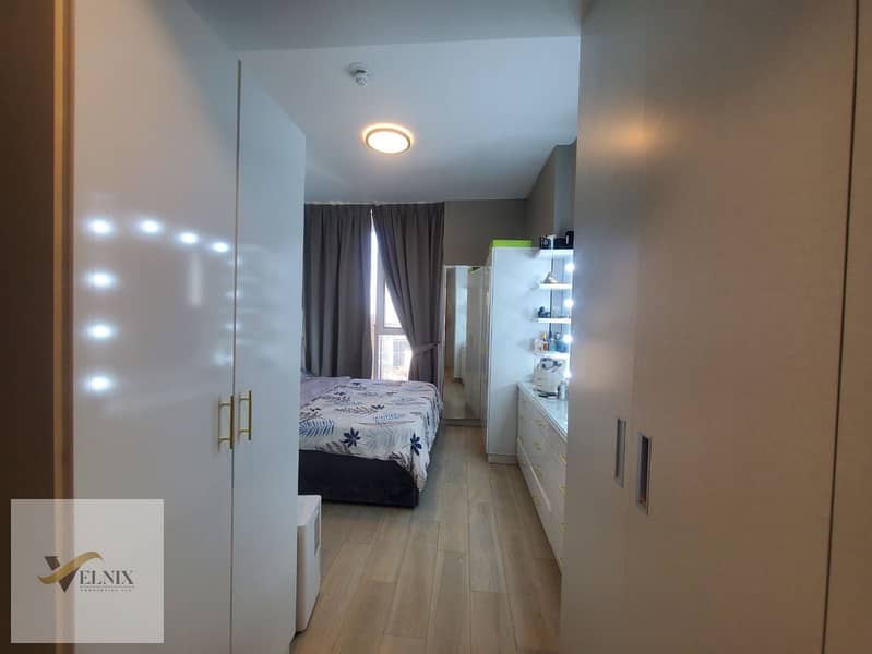 Grade A Tower | 1BR | Furnished | Pool View | Flexible Cheques - Image 10