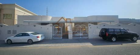 فیلا في الظيت الجنوبي،الظيت 4 غرف 75000 درهم - 14225367