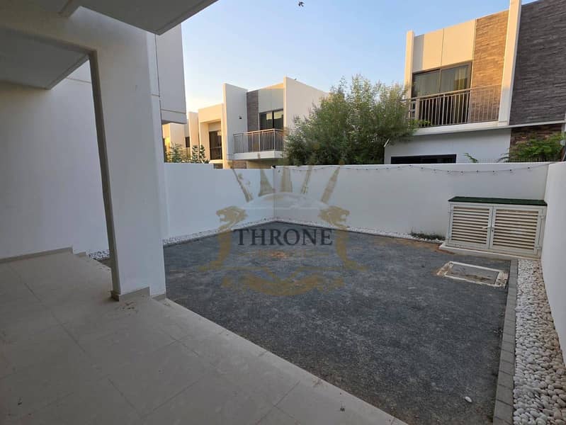 R2-M| BEST PRICE | VASTU| HUGE BUILT-UP - Image 8