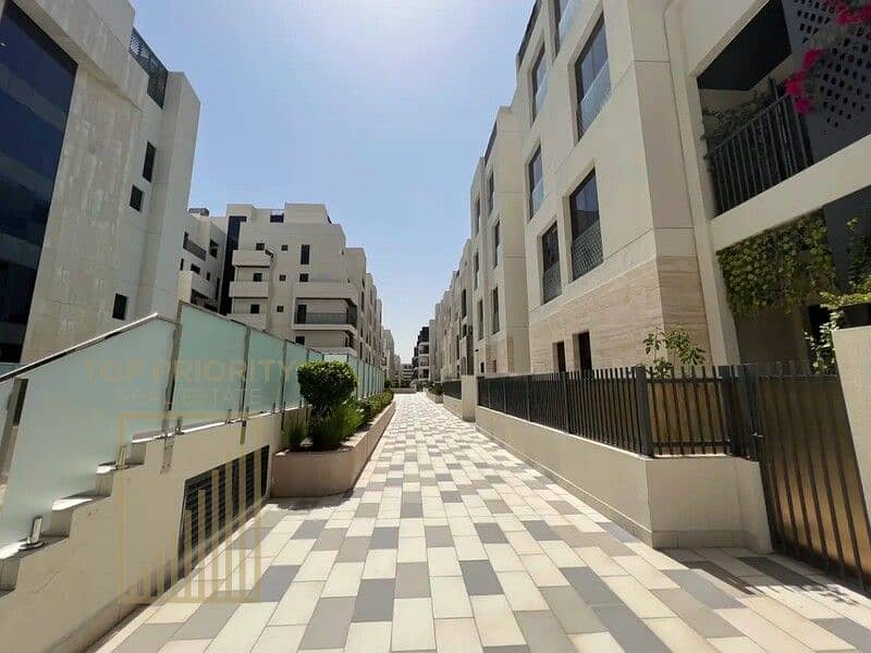15 Luxurious apartments for rent in Nasayem Avenue Block H. jpg