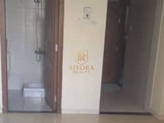 استوديو مع شرفة مناسب للعائلة