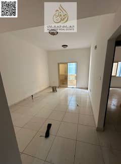 شقة غرفة وصالة للإيجار السنوي مع بلكونة في النعيمية شارع الملك فيصل بناية عائلية بنظام دخول اكسس كارد وموقع حيوي وآمن