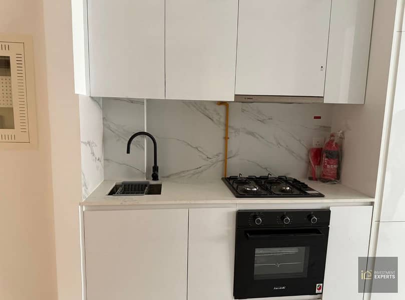 Warm & Modern Studio | Lumina Vista Residences - Image 6