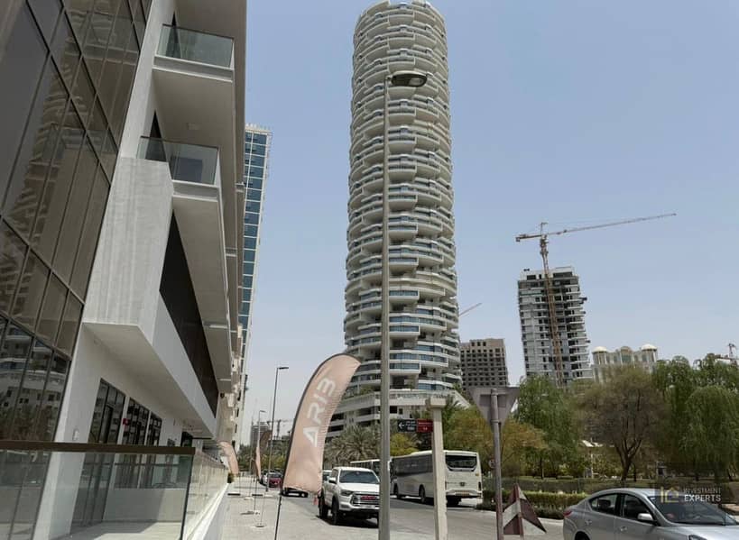 Warm & Modern Studio | Lumina Vista Residences - Image 7