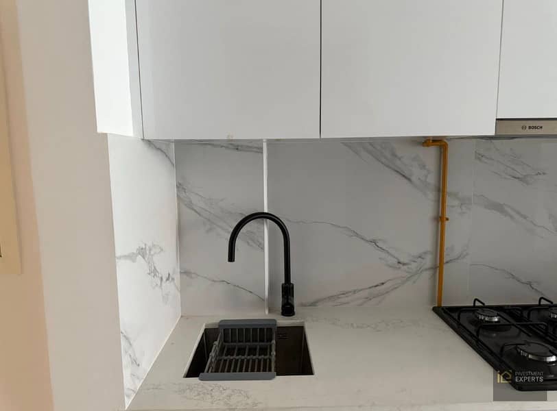 Warm & Modern Studio | Lumina Vista Residences - Image 8