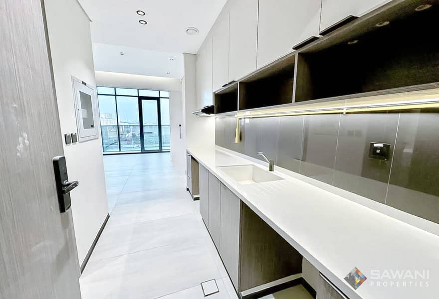 Curated visual reference: Visual Reference: Luxury Studio Apartment Emerald Vision Tower