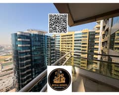 شقة مكتبية مميزة بغرفتي نوم وصالة، بإطلالة مفتوحة وتكييف مركزي، بمساحة واسعة، مع شرفة كبيرة وغرفة غسيل، بسعر مميز في موقع استراتيجي في أبراج هورايزون.