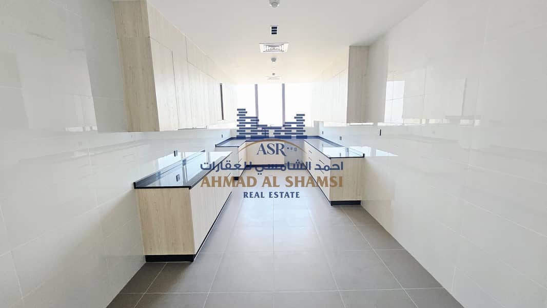 Luxurious New 3BR + Maids Room || Waterfront || Panoramic View || 2 Car Parkings || Big Terrace || All Amenities Free - Image 15