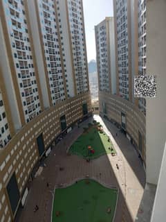 للايجار 3 غرف وصالة سنويا في ابراج اللؤلؤة