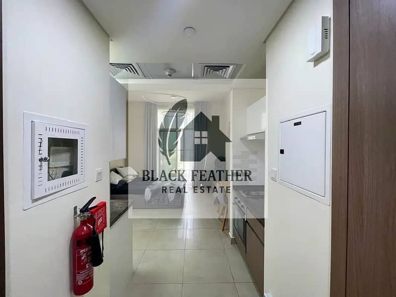 STUDIO FOR SALE/ FURNISHED/ CHILLER FREE