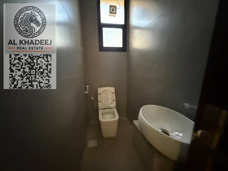 11 ee6d0c80-4e8e-4c3c-9ab4-32eec5d2a1a1. jpg