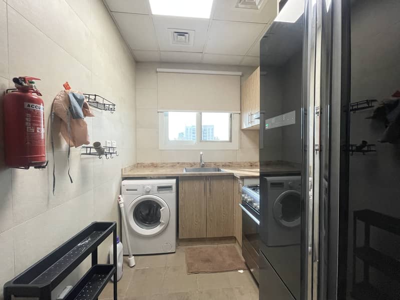 FULLY FURNISHED 1BHK CLOSE KITCHEN 1 CHEQUE PAYMENT
