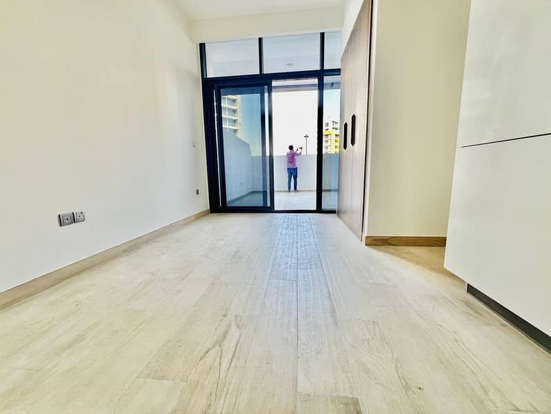 Spacious Chiller-Free Studio for Rent | Full Amenities | Prime Location