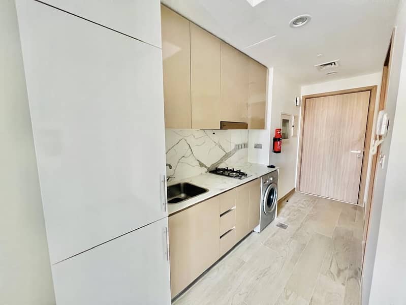 Spacious Chiller-Free Studio for Rent | Full Amenities | Prime Location