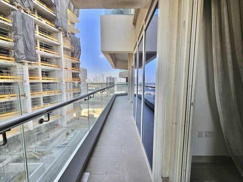 Best Deal! Furnished 1 BHK | All Amenties Are Available | 4 Cheaques | Premium Location