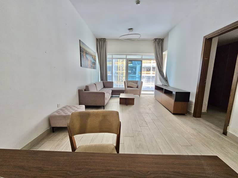 Best Deal! Furnished 1 BHK | All Amenties Are Available | 4 Cheaques | Premium Location