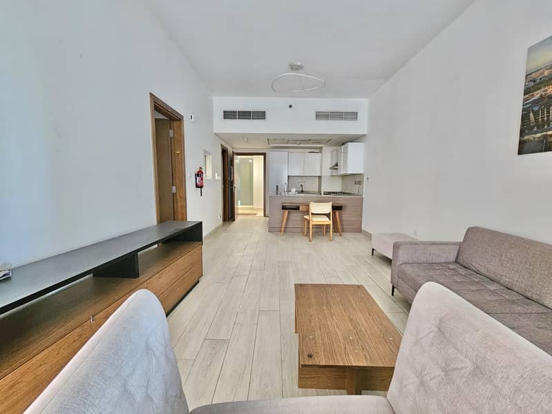 Best Deal! Furnished 1 BHK | All Amenties Are Available | 4 Cheaques | Premium Location